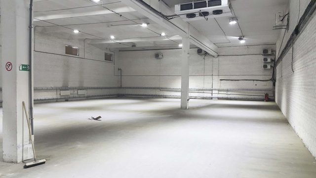 Сдам склад 1100м, отапливаемый, ЗАО