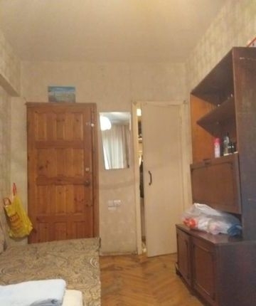 В квартире сдается комната.