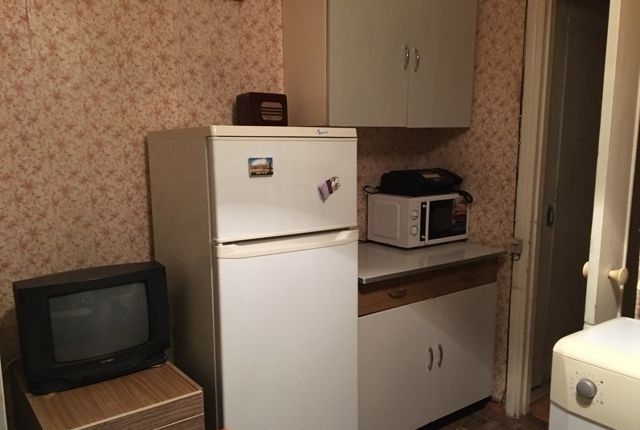 Сдам просторную комнату для работающих жильцов.