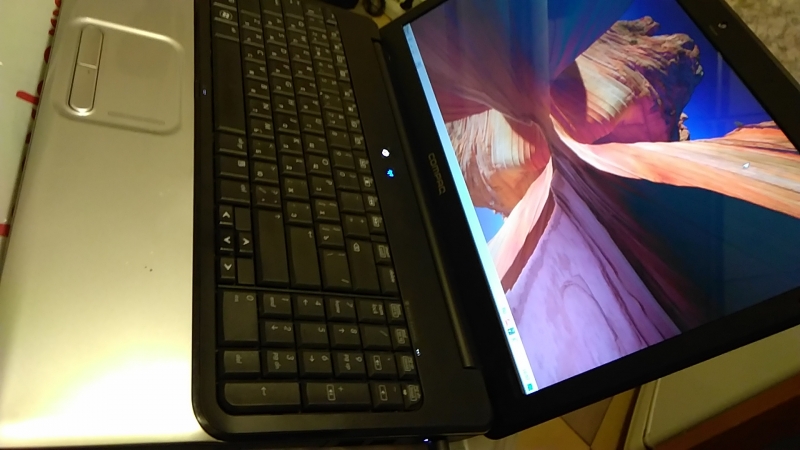 Ноутбук HP CQ61 2 ядра 2 Ghz 2 Gb 150 hdd 15,6 dvd cr wi-fi camera Хо
