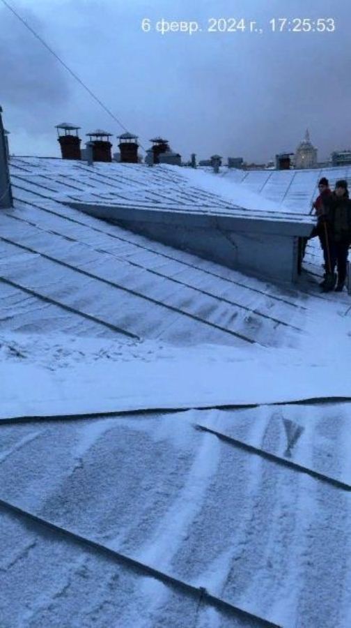 Чистка крыш от снега и наледи Квалифицированная бригада альпинистов
