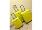 Пластиковые чемоданы